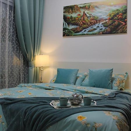 Newly Furnished One Bedroom Apartment Next To Metro & Beach In Marina Residence Dubai Buitenkant foto