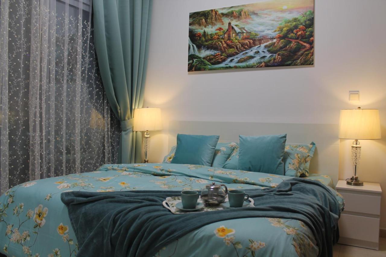 Newly Furnished One Bedroom Apartment Next To Metro & Beach In Marina Residence Dubai Buitenkant foto
