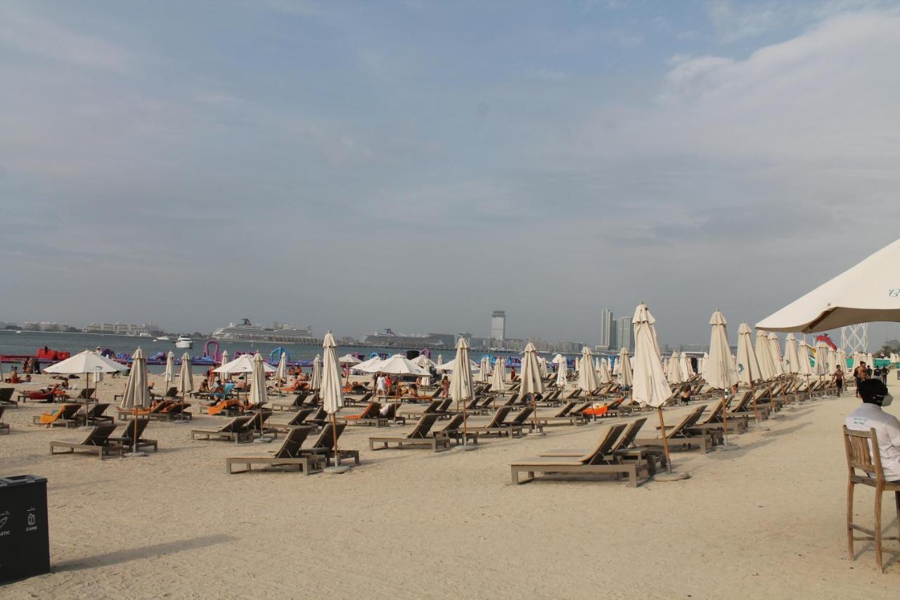Newly Furnished One Bedroom Apartment Next To Metro & Beach In Marina Residence Dubai Buitenkant foto