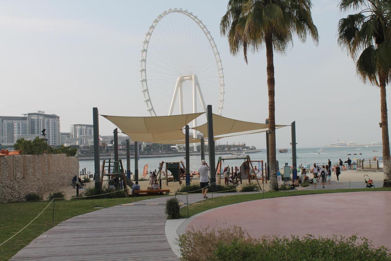 Newly Furnished One Bedroom Apartment Next To Metro & Beach In Marina Residence Dubai Buitenkant foto